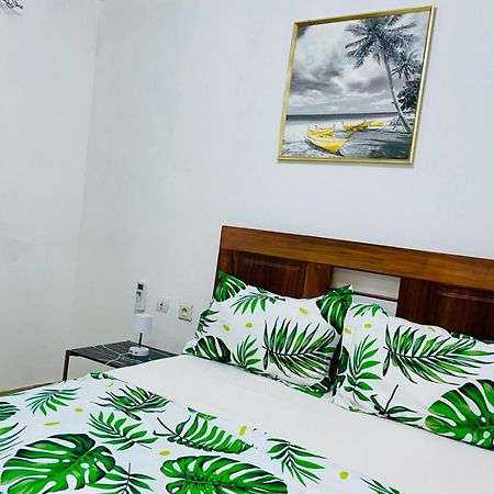 Naiveli-Palm Appartement Meuble Sobre Et Chic ドゥアラ エクステリア 写真