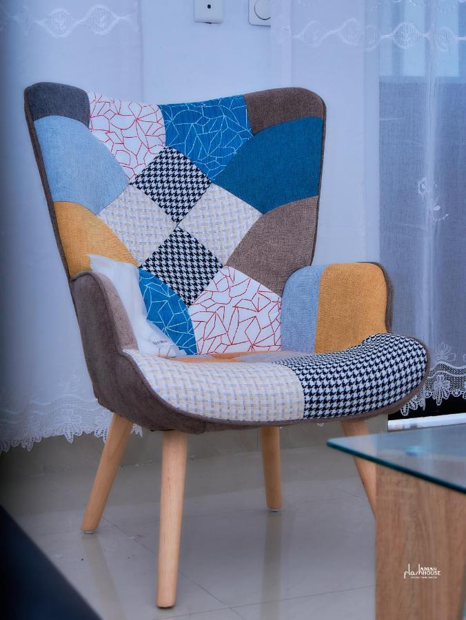 Naiveli-Palm Appartement Meuble Sobre Et Chic ドゥアラ エクステリア 写真