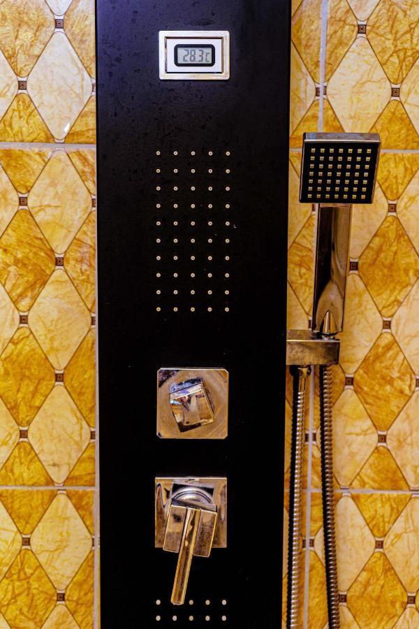 Naiveli-Palm Appartement Meuble Sobre Et Chic ドゥアラ エクステリア 写真