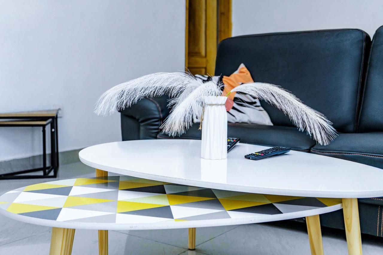 Naiveli-Palm Appartement Meuble Sobre Et Chic ドゥアラ エクステリア 写真