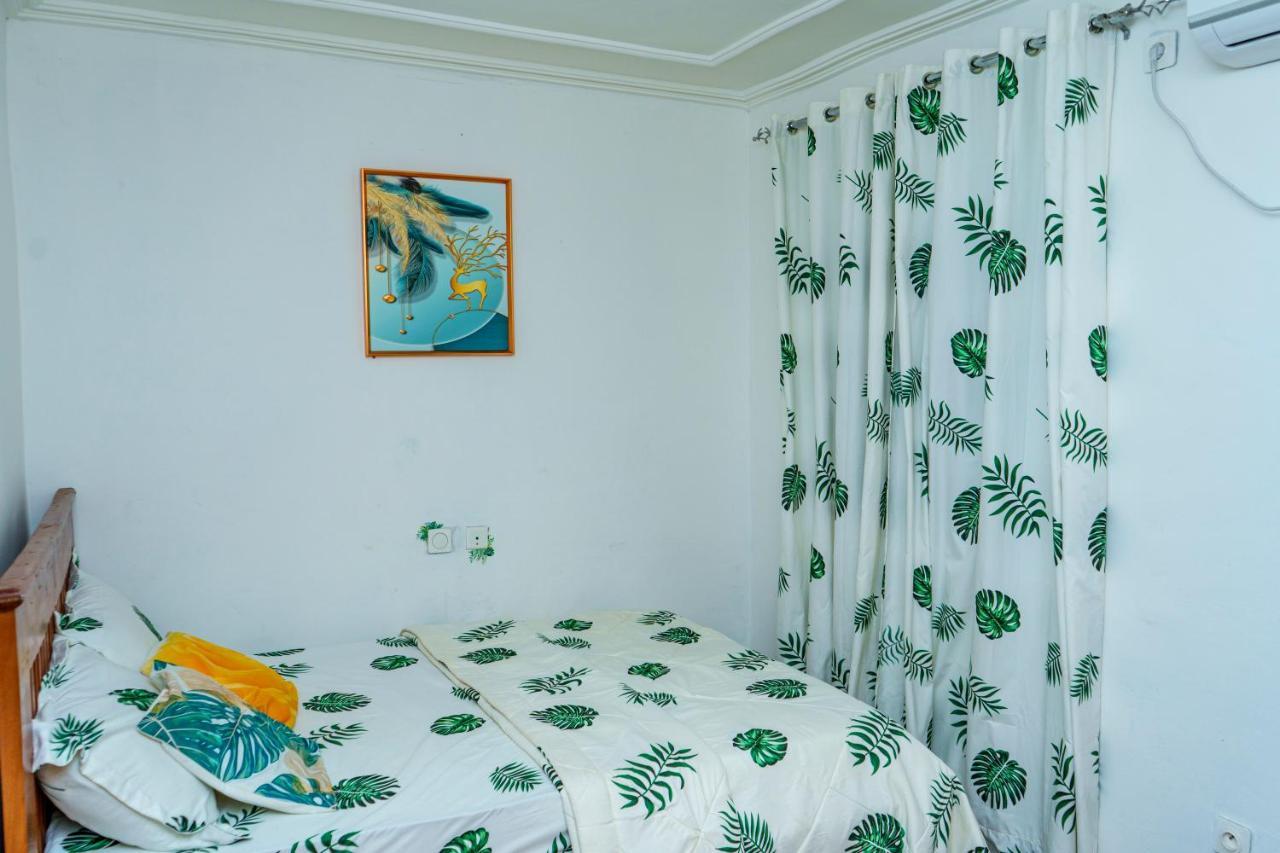 Naiveli-Palm Appartement Meuble Sobre Et Chic ドゥアラ エクステリア 写真