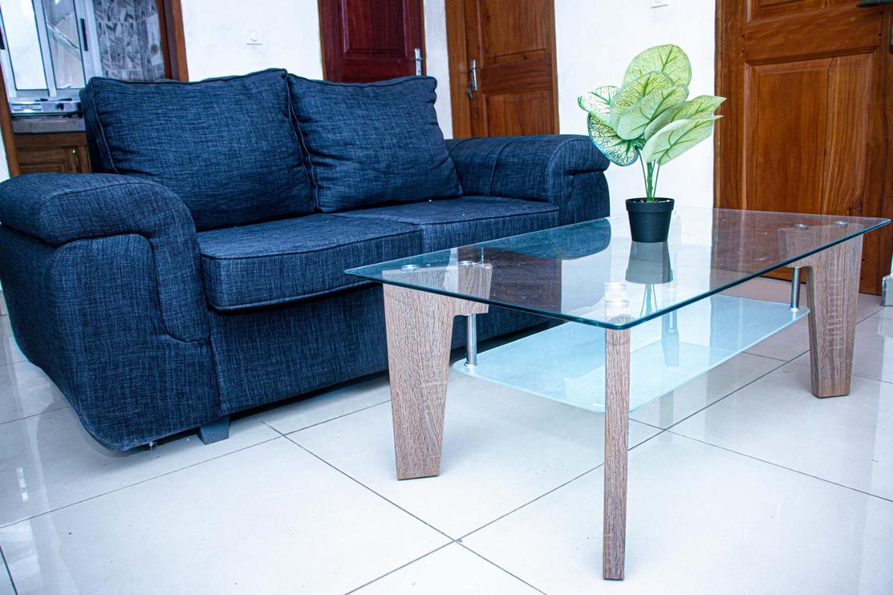 Naiveli-Palm Appartement Meuble Sobre Et Chic ドゥアラ エクステリア 写真