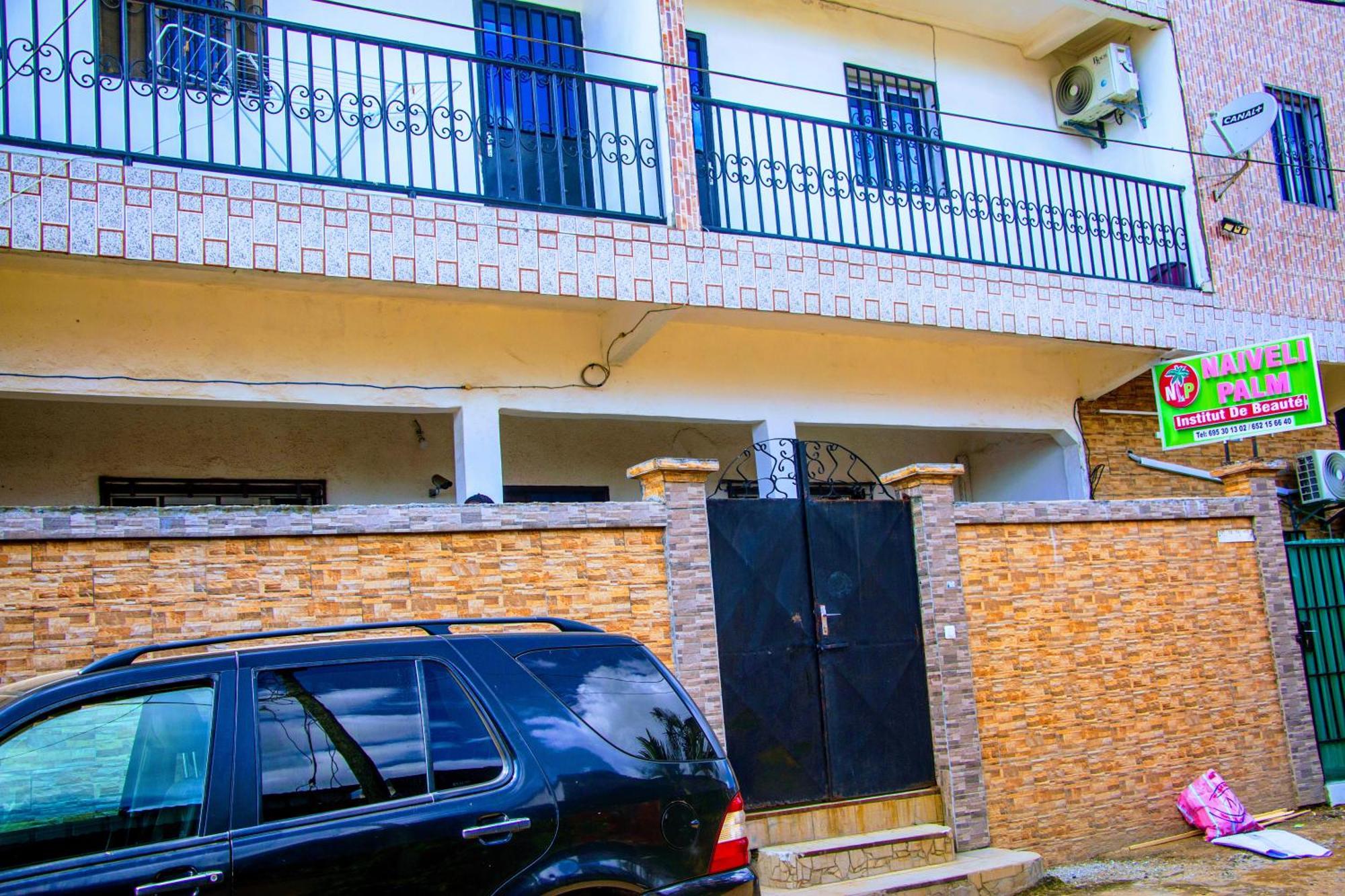 Naiveli-Palm Appartement Meuble Sobre Et Chic ドゥアラ エクステリア 写真