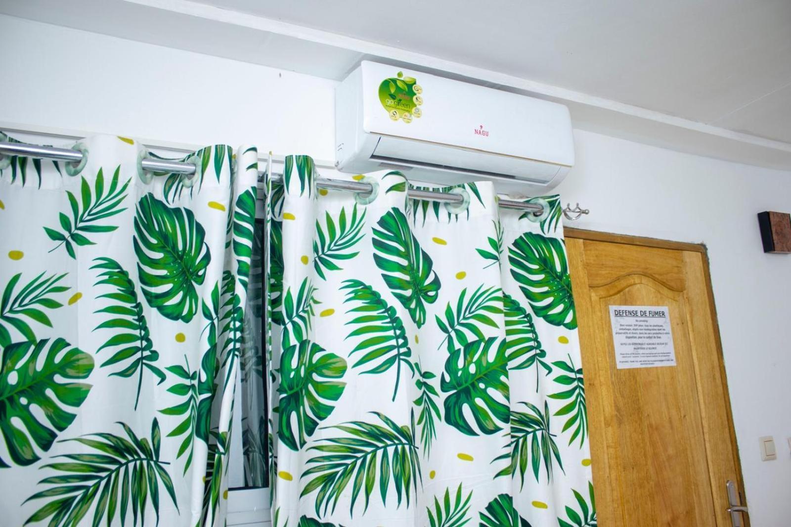 Naiveli-Palm Appartement Meuble Sobre Et Chic ドゥアラ エクステリア 写真