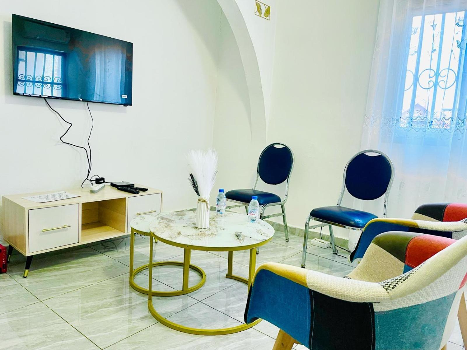 Naiveli-Palm Appartement Meuble Sobre Et Chic ドゥアラ エクステリア 写真